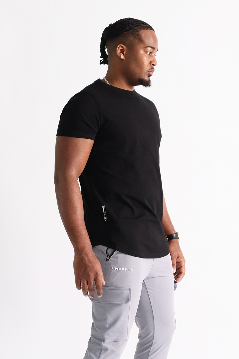 UC01 Arrival Scoop Tee - Black