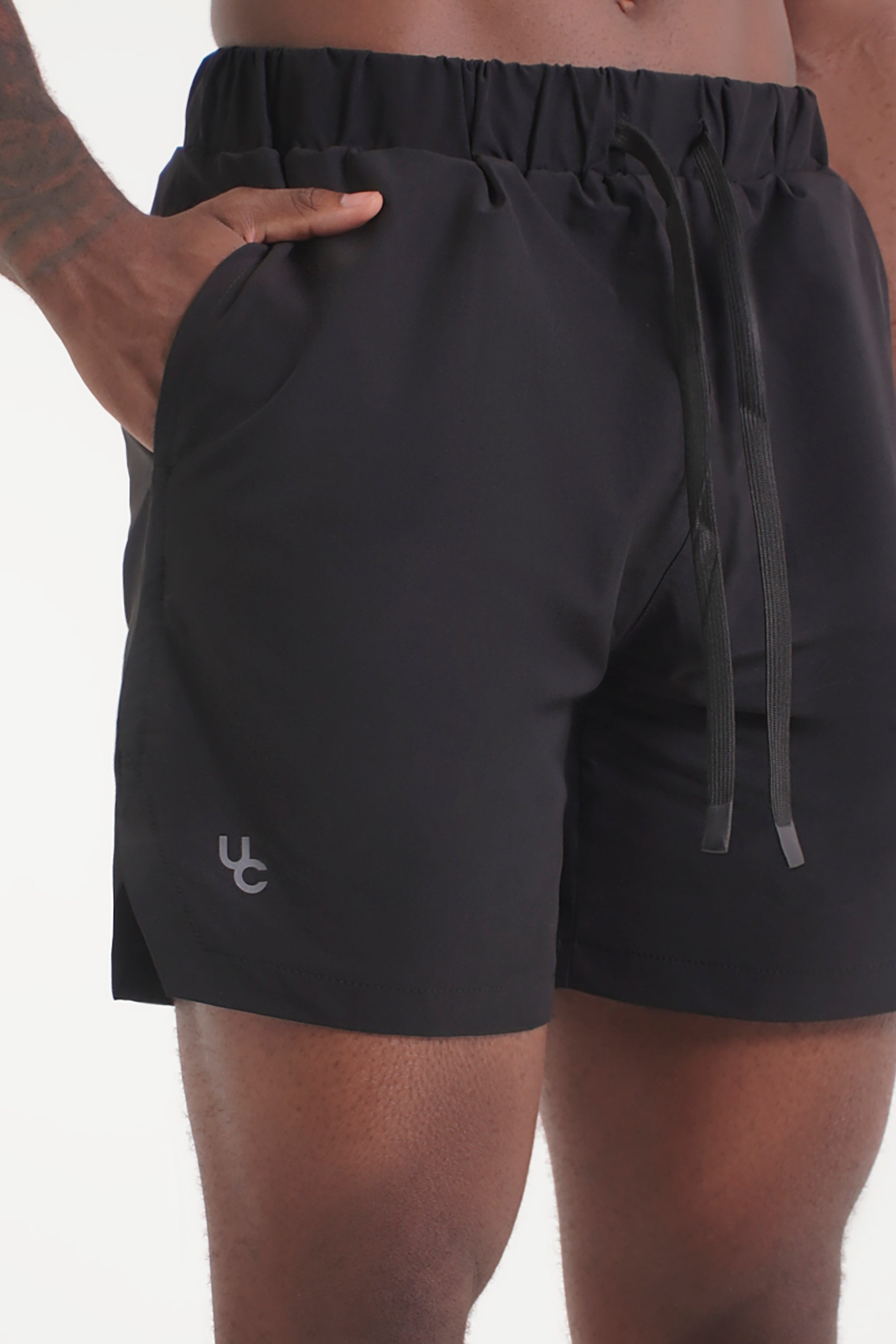 UC025 Summit Performance Shorts - Black