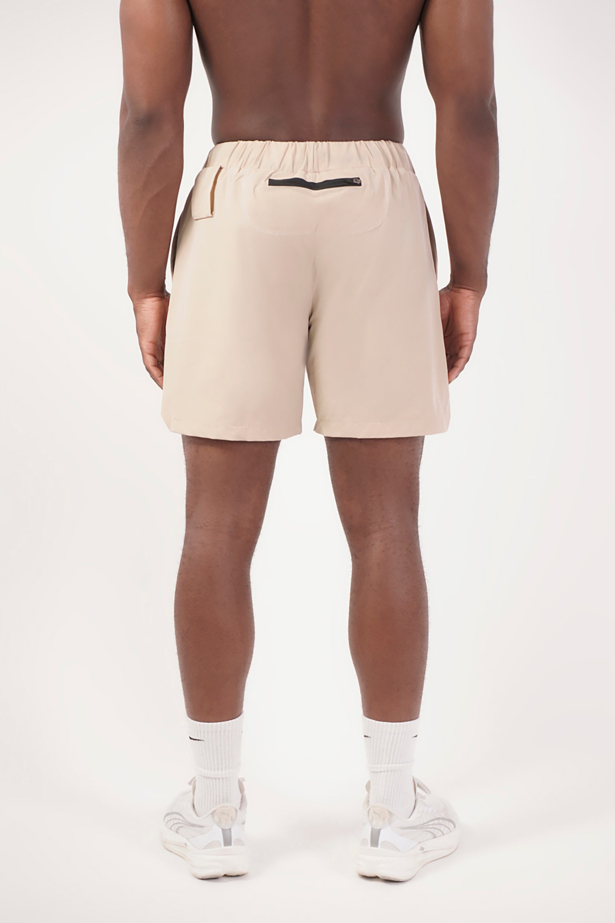 UC025 Summit Performance Shorts - Sand